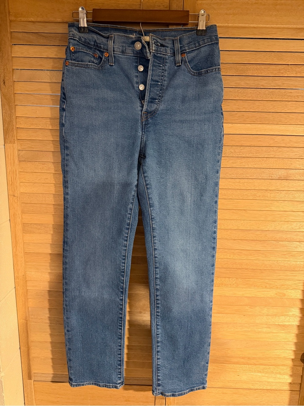 Levi's Straight-Leg Women's Jeans in Medium Blue Denim